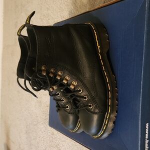 Vintage Dr. Martens the Original 8086 Leather Boots Womens 5 Black